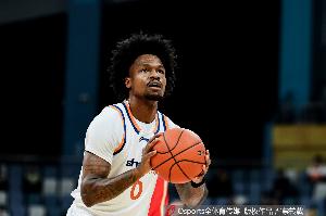 解说:今天的古德温简直无解 北京面对上海的压迫性防守打得糟糕配图