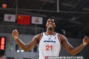 解说：上海的防守资源真是太强了 进攻还没有最大化发挥能力配图