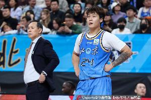 解说:拼防守杀内线是今天取胜之匙 北京没展现出该有的决心&欲望配图