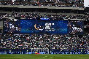 多位记者:FIFA确认,法国vs伊拉克下半场将于北京时间7点50开始配图